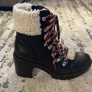 NWOT Universal Thread Aubrie Heeled Hiking Boot 🥾